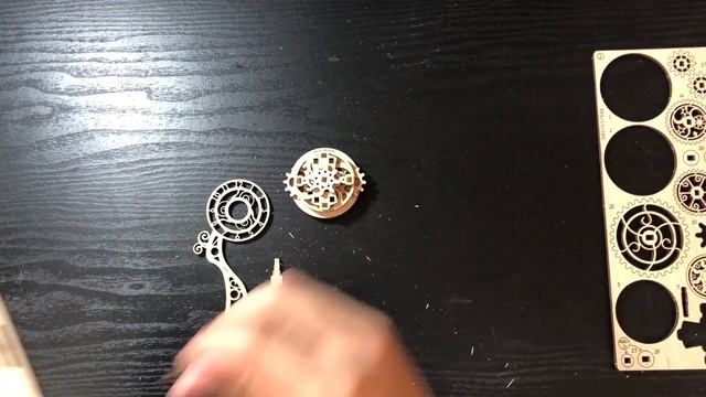 UGEARS Steampunk clock Assembly　how to make [subtitles] смотреть онлайн