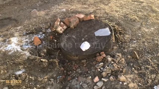 Колодцу нужен ремонт. Стоит перекошенный. 06.12.2020 Место положение Стадион Юность. смотреть онлайн