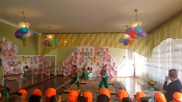 Танец на степах в детском саду #Горловка смотреть онлайн