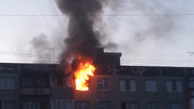 Пожар ночью. Архангельск. смотреть онлайн