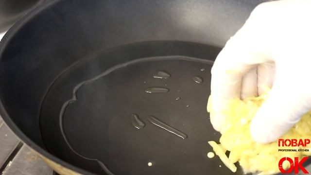 Драники | Соус тадзики | Dranics | Tadziki sauce | Салат Коул-Слоу | Сoleslaw salad смотреть онлайн