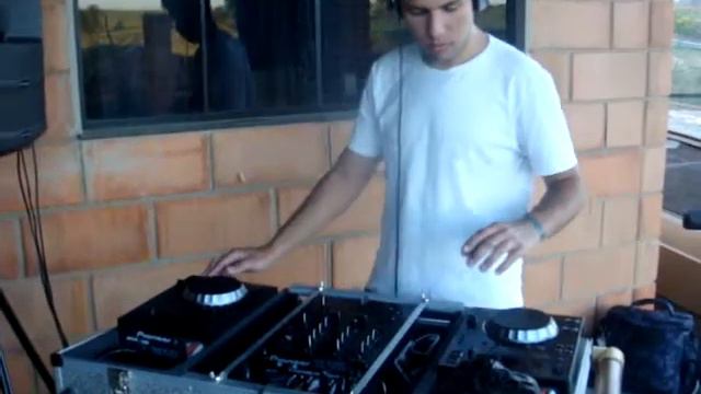 Billy Bakker@Deep House - Danny Daze - Your Everything feat. Louisahhh (Original Mix) смотреть онлайн