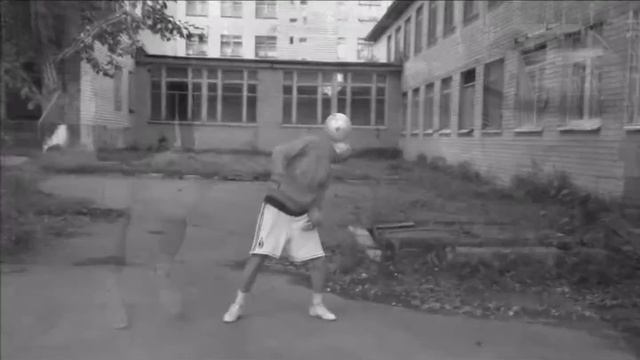 Футбольный фристайл( http://vk.com/id110619998) смотреть онлайн
