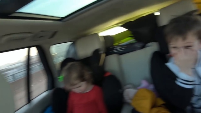 Как нас занесло в ПАРИЖ Мусоровозы во Франиции и Наталья Водянова в комнате Кати смотреть онлайн