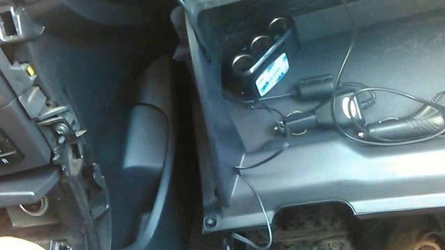 Прячем провода в салоне Toyota Corolla 2008 г. смотреть онлайн