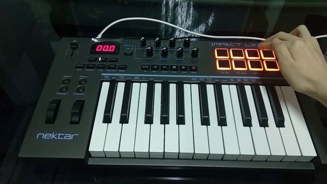 Travis Scott - HIGHEST IN THE ROOM | Nektar Impact LX25+ (Looping Cover) смотреть онлайн