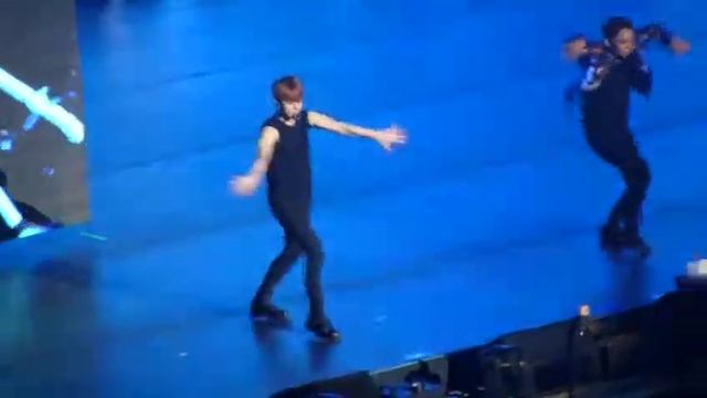 30 Exordium Mexico Lightsaber Baekhyun + Sehun Focus смотреть онлайн
