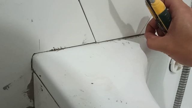 Как работать с силиконовым герметиком. Мыльный раствор смотреть онлайн