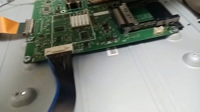 ремонт телевизора samsung le40b530p7w, не ловит каналы, ремонт тюнера BN40-00154A смотреть онлайн