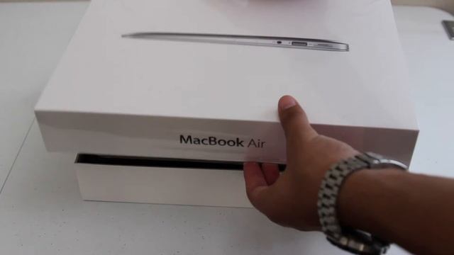 MacBook Air 2013 11-inch Haswell i7 8GB Intel HD 5000 WWDC13 смотреть онлайн