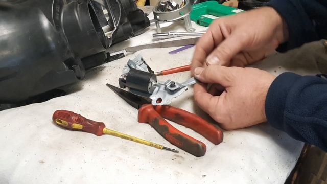 Modding Hella EVOX-R 2.0 Bi-Xenon Projectors PART 2 EXTRA INFO смотреть онлайн