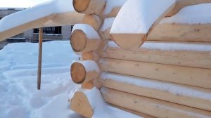 Баня 6х6+2 м. из бревна диаметром 30-35 см. в стиле Дикий сруб. "Бриллиантовая" рубка.