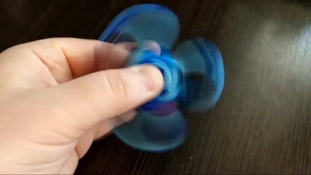 Купить спиннер в Украине Киеве. Камуфляжный принт Hand Spinner в голубых тонах смотреть онлайн