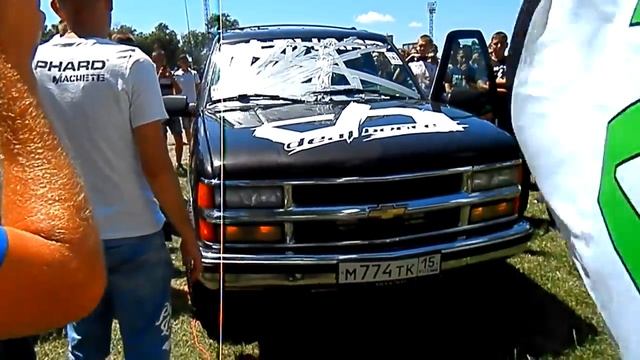 Chevrolet Tahoe ломает на замере лобовое смотреть онлайн
