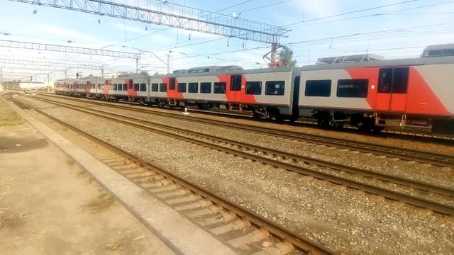 ласточка эс2г-122 и°849 курган Екатеринбург отправляется со станции Кольцово смотреть онлайн