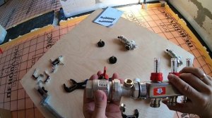 Тёплый водяной пол своими руками / Сборка коллектора / Серия 75