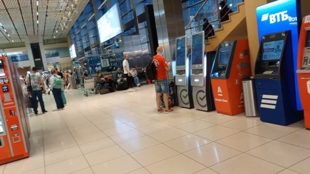 ВЛОГ. Аэропорт Кольцово / Капсульный отель / Перелет в Минеральные воды смотреть онлайн