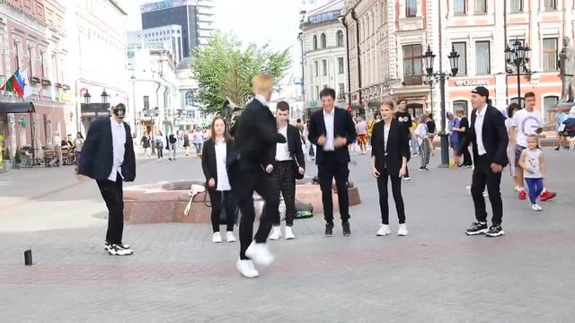 Monster LUM!X Gabry Ponte SHUFFLE DANCE ? ТИК ТОКЕРЫ УСТРОИЛИ ТАНЦЫ НА УЛИЦЕ happy 2023 смотреть онлайн
