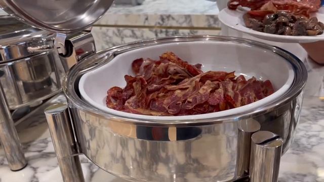 Breakfast at St. Regis The Palm | Launica Chloe смотреть онлайн