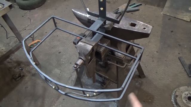 Столик с каменной столешницей и зеркалом. Делаем сами. Своими руками. ковка