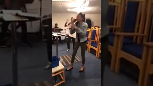 Prophet Alex White & Evangelist Alonda Tucker tag-team preaching in Wilmington Delaware. смотреть онлайн