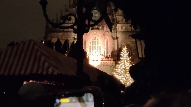 We visited the Christmas market in Nuremberg and saw the child of Christ! смотреть онлайн