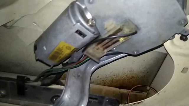 На работает задний дворник WV T4