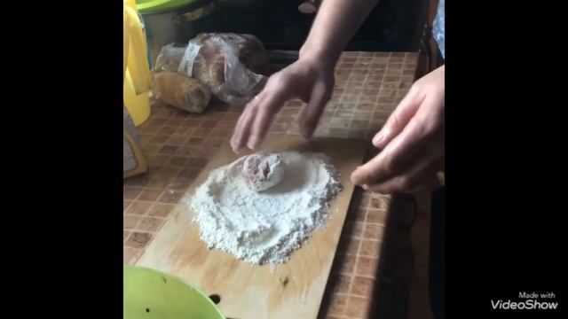 «Готовим пюре с котлетами/обедаем/Папа МОЖЕТ смотреть онлайн