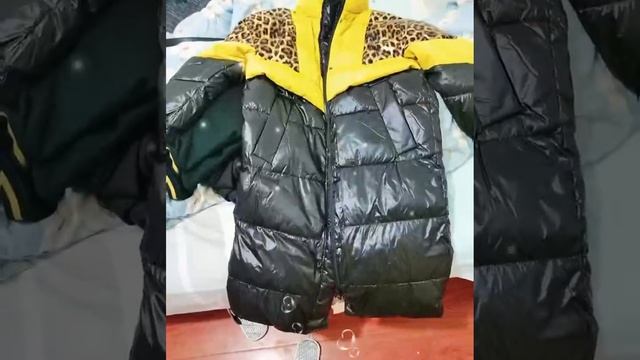 Яркий зимний пуховик смотреть онлайн