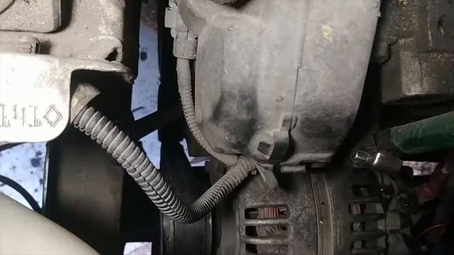 Масло в антифризі, Рено Кенго 2, 1.5 дизель, 2009 г. смотреть онлайн