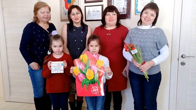Видео поздравление с 8 мартом от родительского комитета КДШ смотреть онлайн