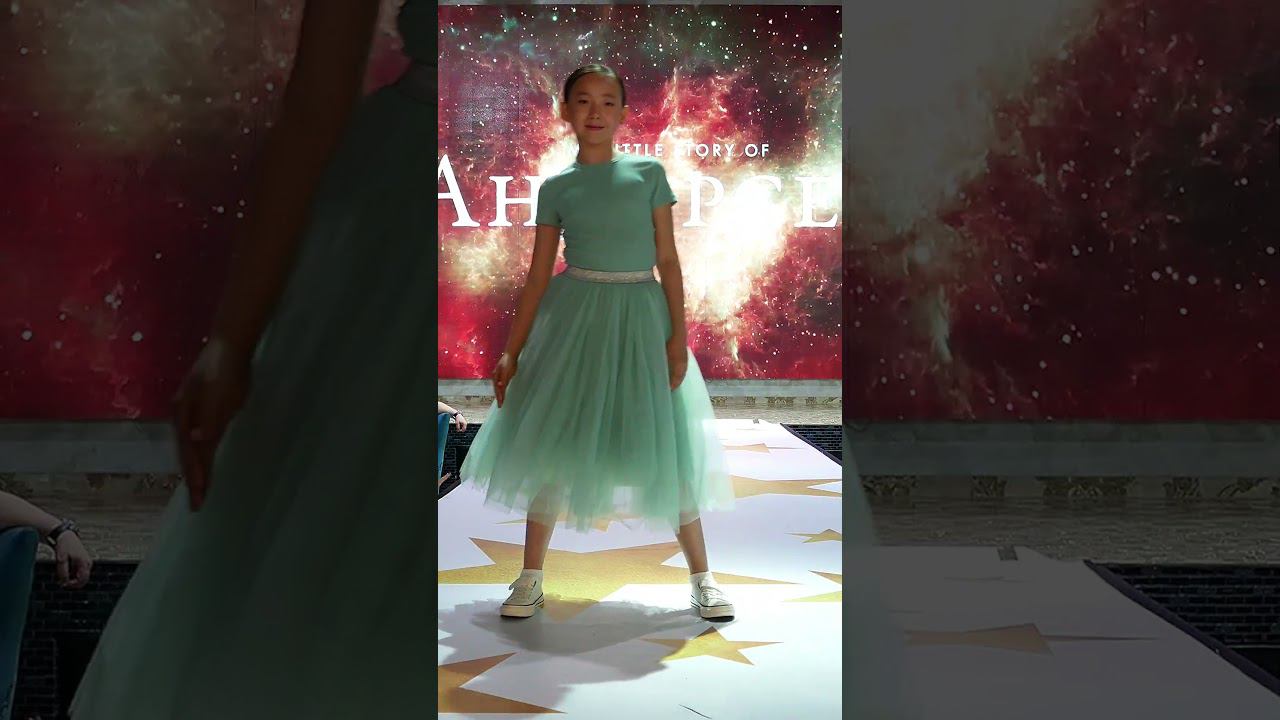 МОДНИЦА . Дефиле юной Софии. смотреть онлайн