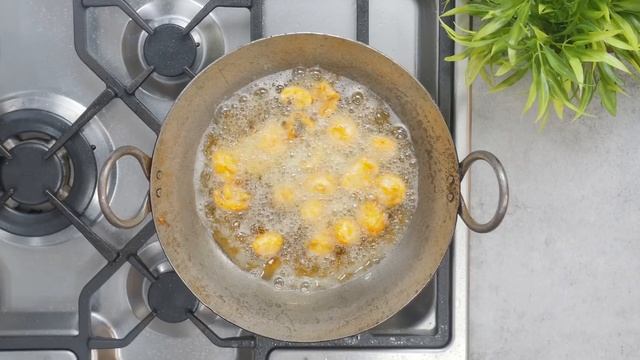 सर्दियों में मशरुम मंचूरियन की ऐसी रेसिपी की नॉन वेग भी फ़ैल हो जायेगा - SPICY MUSHROOM MANCHURIAN смотреть онлайн