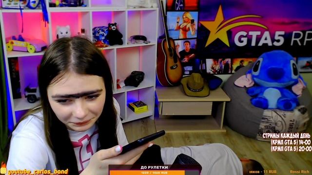 Carlos Bond /Рома упал в обморок.  Вызывают скорою☠?