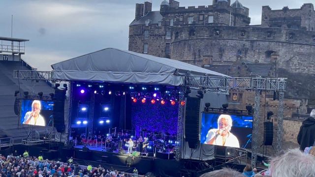 The Who with Orchestra - You Better You Bet @ Edinburgh Castle July 2023 смотреть онлайн