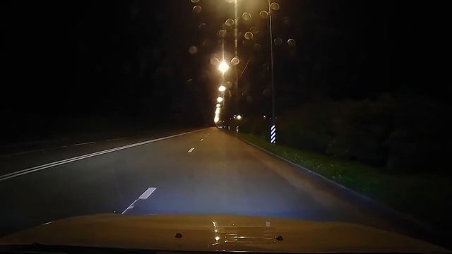 Заезд с места Lada Vesta 1.8(MT) vs Lada Priora 1.6 8v смотреть онлайн