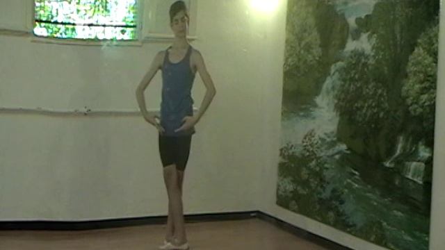 Позы èpaulement effacèe, croisèe, ècartèe смотреть онлайн