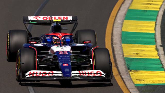 CARLOS SAINZ QUASE TIRA A POLE DE MAX VERSTAPPEN | SERGIO PEREZ PUNIDO PARA O GP смотреть онлайн