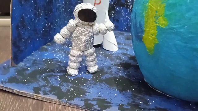 Поделка ко Дню космонавтики