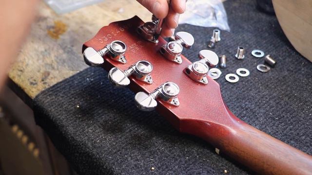 Effortlessly Install Grover Electric Guitar Locking Tuners смотреть онлайн