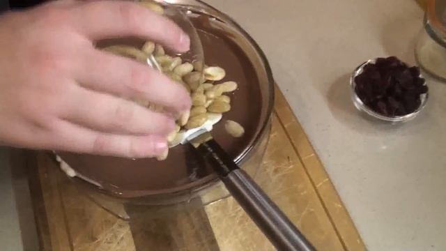 Самый вкусный торт из шоколада, готовится легко ! В России такие рецепты ещё не делали! смотреть онлайн