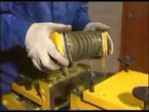 Станок художественной ковки 'Ажур 2'   Снятие установка накатных роликов