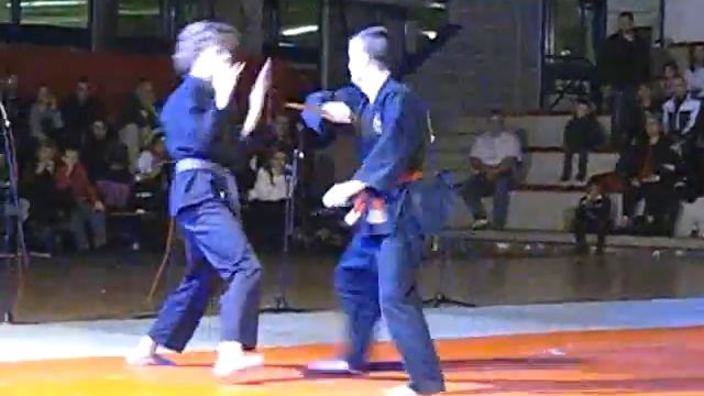 sin moo hapkido demo - team chung do rekem - jimmy vs pieter смотреть онлайн