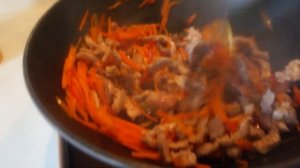ЛАПША ФО БО С ОВОЩАМИ И СВИНИНОЙ. Noodles Fo Bo with pork and wegetables. ENG SUB