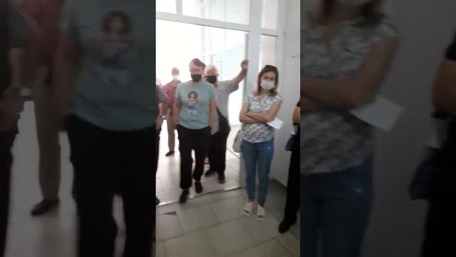 очередь в аптеку смотреть онлайн