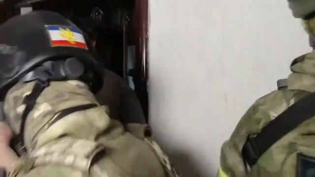 ФСБ накрыла крупную сеть подпольных оружейных мастерских ВИДЕО смотреть онлайн