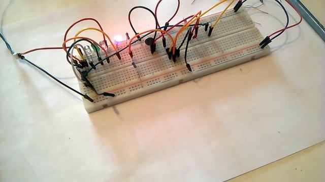 Портативная светомузыка на Attiny13. смотреть онлайн