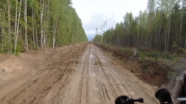 Очень тяжелый рейс. #маз #лесовоз #бездорожье смотреть онлайн