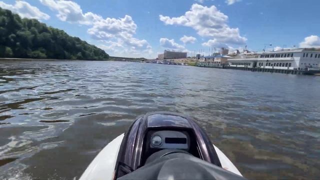 Гидроцикл Yamaha WaveRunner XLT1200 уже в прокате смотреть онлайн