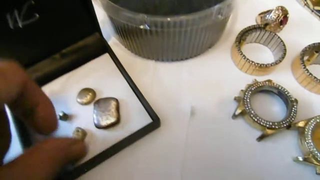 В платах тоже много материала...золота, платины и палладия смотреть онлайн